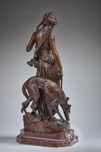 Nymphe de Diane en bronze par Eugène Aizelin