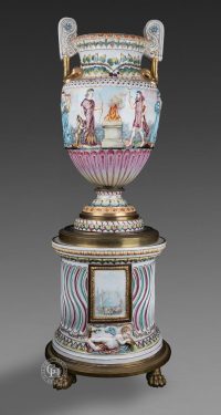 大型多彩瓷花瓶，基于 Sosibios 作品，由 Capodimonte 手工制造厂创作